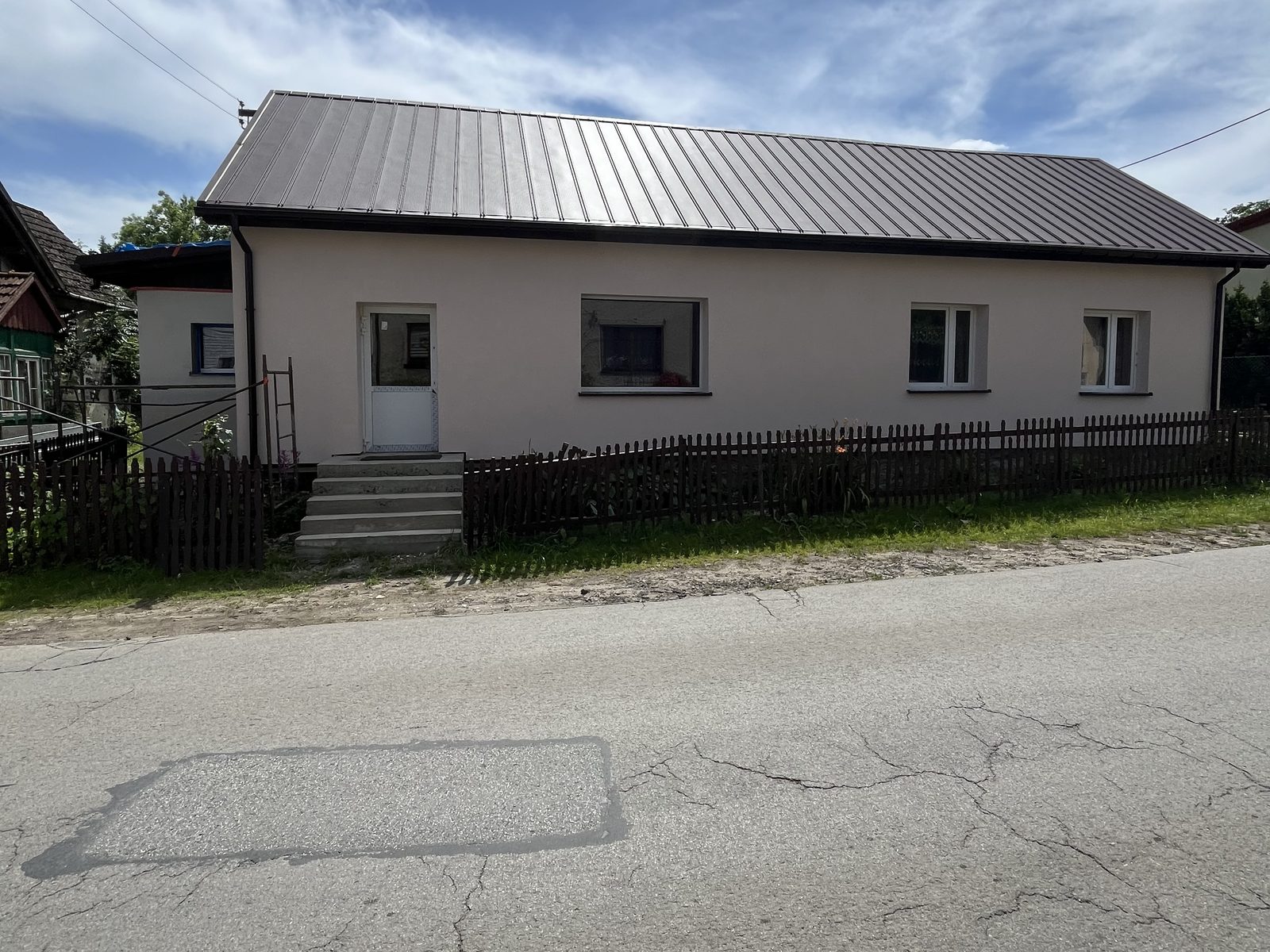 Docieplenie i elewacja budynku wielorodzinnego — realizacja TOTALBUD