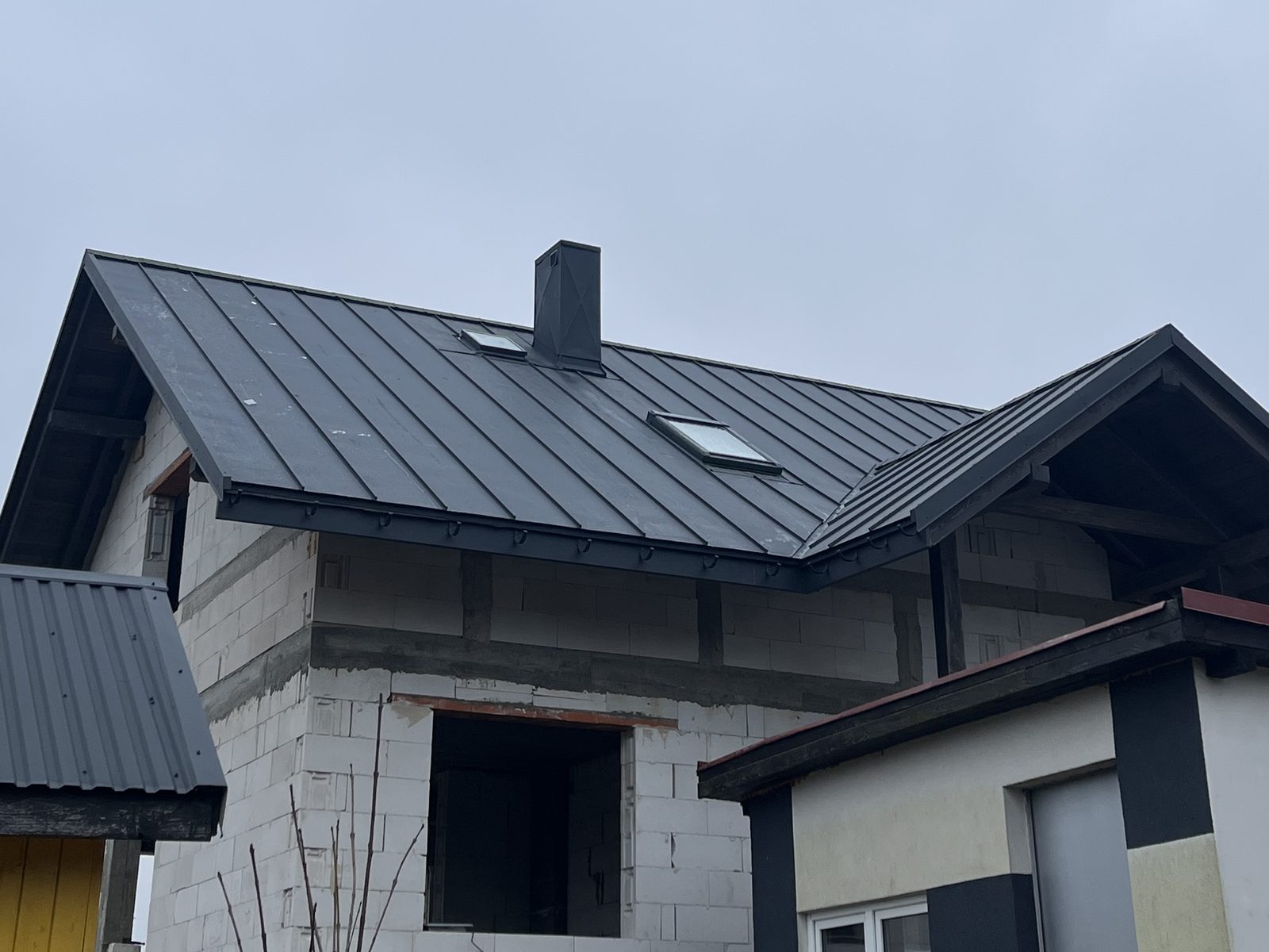 Elewacja wspólnoty mieszkaniowej po dociepleniu — realizacja TOTALBUD